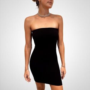 12TH TRIBE Norma Black Strapless
Under Dress